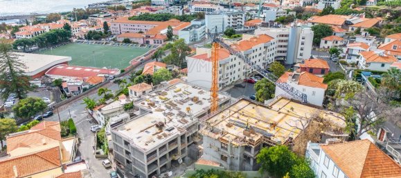 Apartamento de 2 dormitorios en Funchal, Portugal No. 89210 18