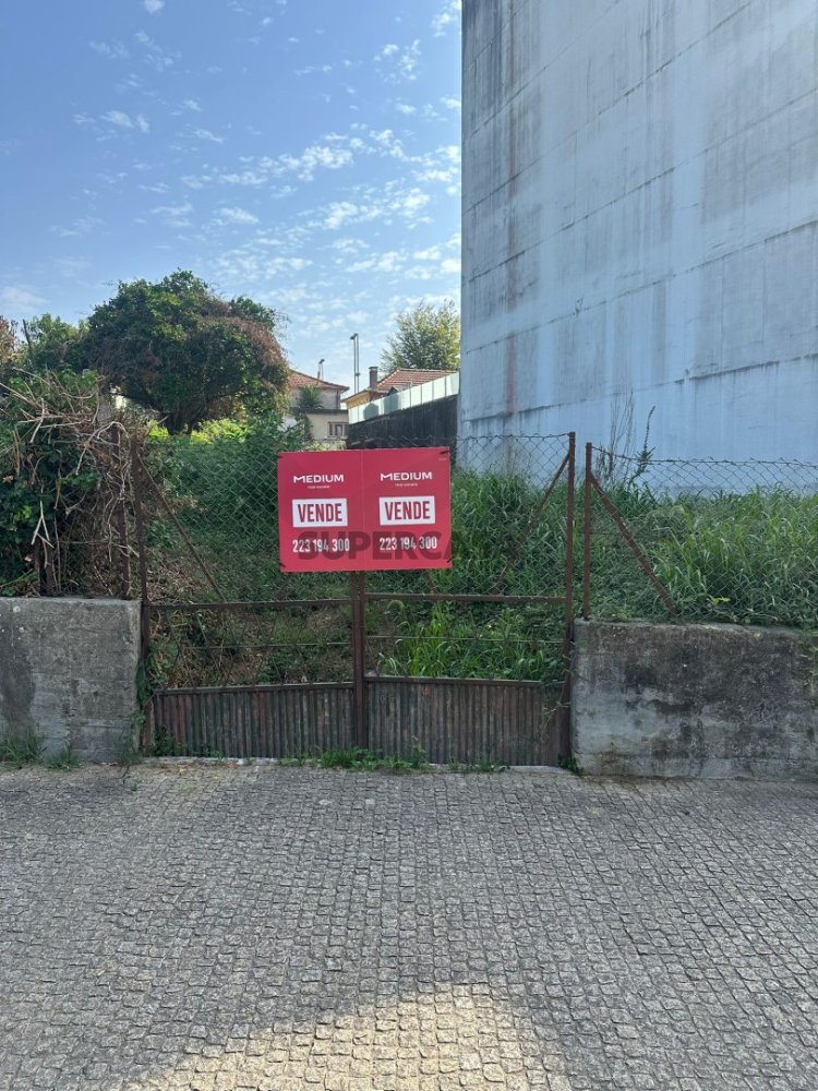  Land in Maia, Portugal No. 266828