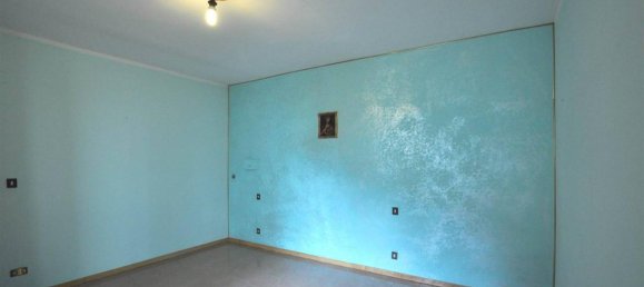 6 rooms House in Montepulciano, Italy No. 33096 11