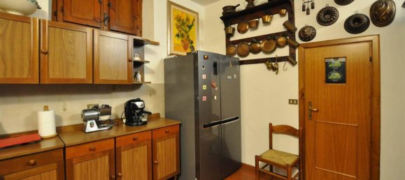 6 rooms House in Montepulciano, Italy No. 33096 5