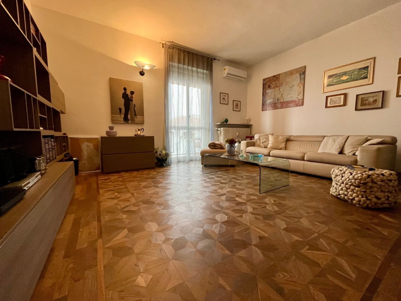 5-Zimmer Wohnung in Alessandria, Italy, Nr. 136319