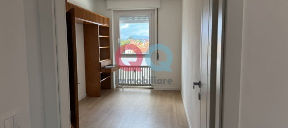 Apartamento T5 em Udine, Italy N.º 375993 30