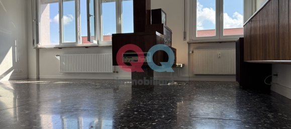 Apartamento T5 em Udine, Italy N.º 375993 18