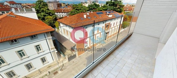 Apartamento T5 em Udine, Italy N.º 375993 4