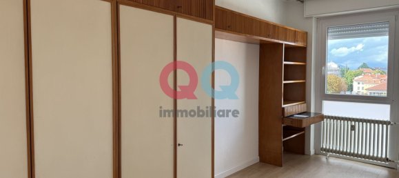 Apartamento T5 em Udine, Italy N.º 375993 31