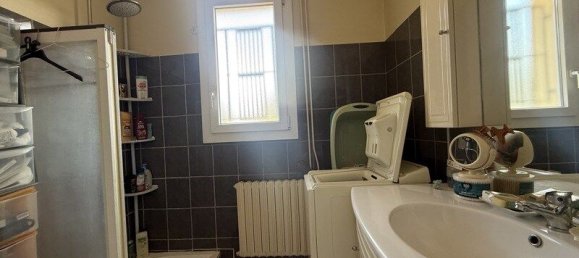 2 bedrooms House in Lagorce, France No. 308536 5