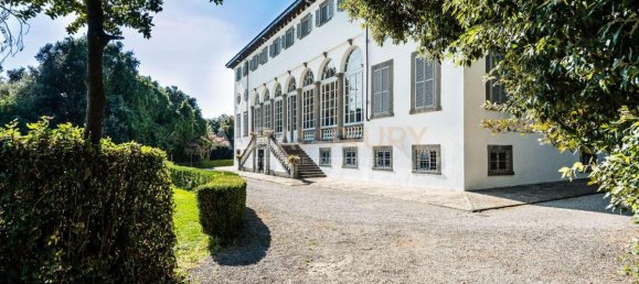 3 bedrooms Villa in Capannori, Italy No. 501 4