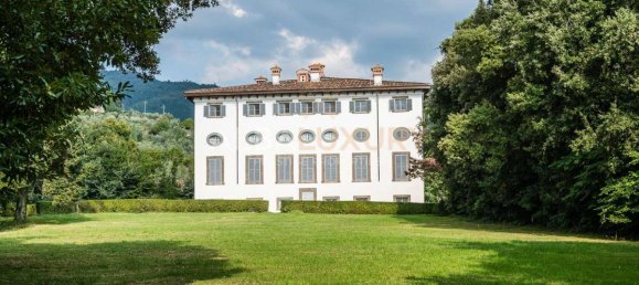 3 bedrooms Villa in Capannori, Italy No. 501 8