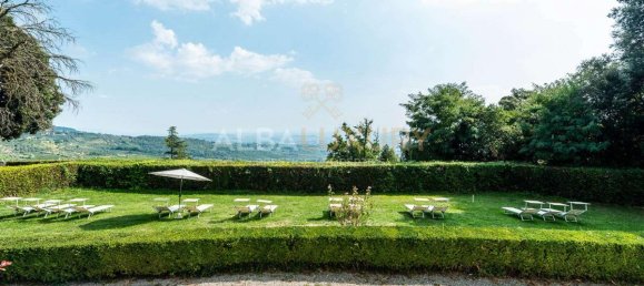 3 bedrooms Villa in Capannori, Italy No. 501 5