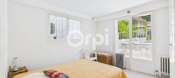 Дом с 7 комнатами в Мандельё-ла-Напуль, Франция № 297377 12