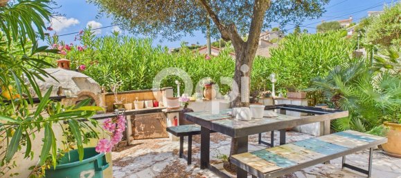 Дом с 7 комнатами в Мандельё-ла-Напуль, Франция № 297377 15