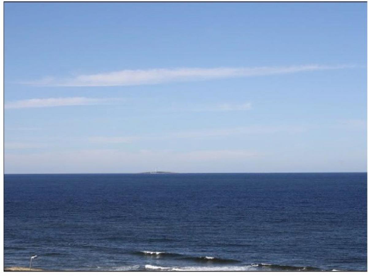 Apartamento de 4 dormitorios en Maldonado, Uruguay No. 12009