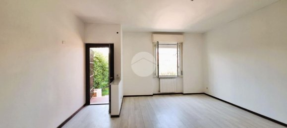 4-salle Appartement à Inveruno, Italy No. 268869 4