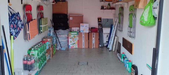 6 rooms Apartment in Modena, Italy No. 13120 12