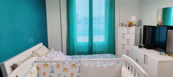 6 rooms Apartment in Modena, Italy No. 13120 6