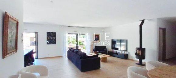 3 bedrooms Villa in Vallauris, France No. 306365 6