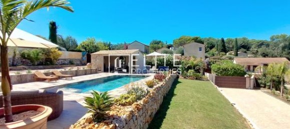 3 bedrooms Villa in Vallauris, France No. 306365 2