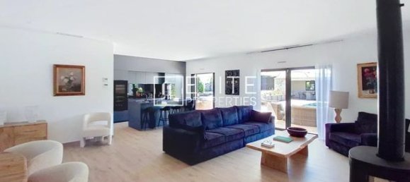 3 bedrooms Villa in Vallauris, France No. 306365 9