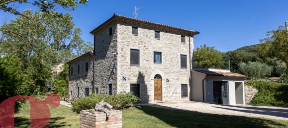 4 bedrooms House in Todi, Italy No. 311724 2