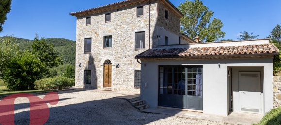 4 bedrooms House in Todi, Italy No. 311724 3