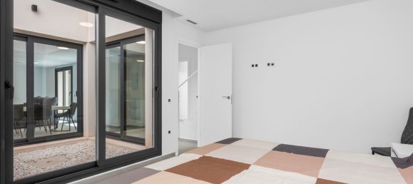 5 bedrooms House in San Miguel de Salinas, Spain No. 59067 35