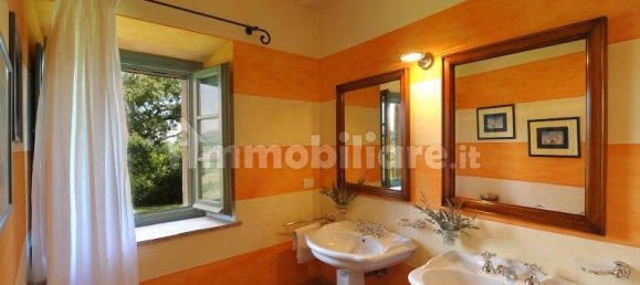 Дом с 6 спальнями в Четона, Италия № 148454 16