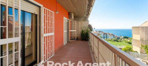 2 bedrooms Apartment in Aci Castello, Italy No. 314129 2