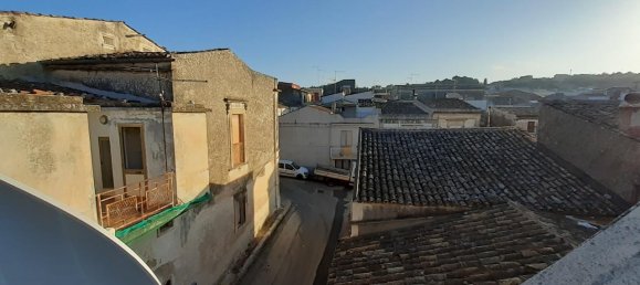 Дом с 6 комнатами в Каникаттини Баньи, Италия № 38659 88