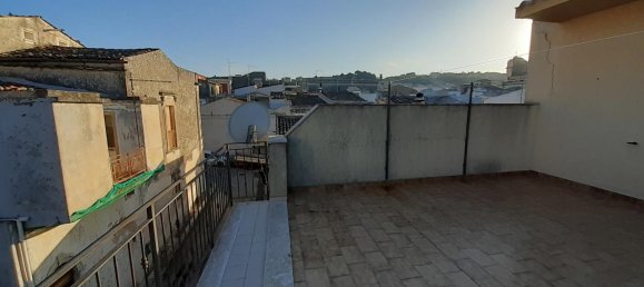 Дом с 6 комнатами в Каникаттини Баньи, Италия № 38659 58