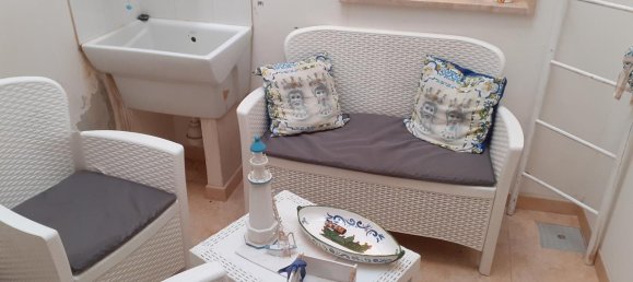 Дом с 6 комнатами в Каникаттини Баньи, Италия № 38659 19