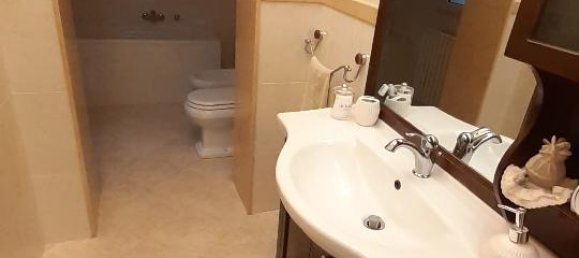 Дом с 6 комнатами в Каникаттини Баньи, Италия № 38659 89