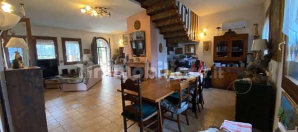 4 bedrooms Villa in Ferrara, Italy No. 124005 7
