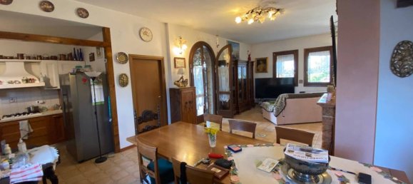 4 bedrooms Villa in Ferrara, Italy No. 124005 8