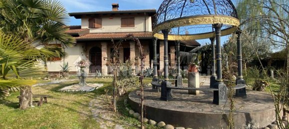 4 bedrooms Villa in Ferrara, Italy No. 124005 21