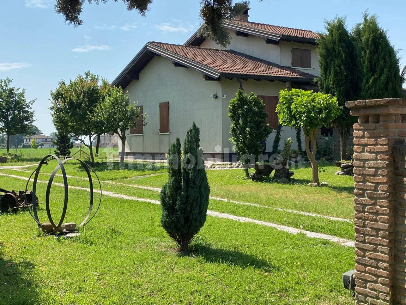 4 bedrooms Villa in Ferrara, Italy No. 124005