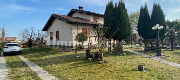 4 bedrooms Villa in Ferrara, Italy No. 124005 22