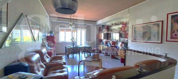 3 rooms Apartment in Bari, Italy No. 259549 7