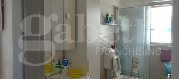 3 rooms Apartment in Bari, Italy No. 259549 21