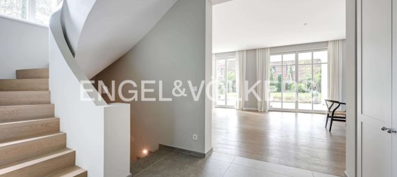 Вилла с 5 спальнями в Мюнхен, Германия № 148167 2