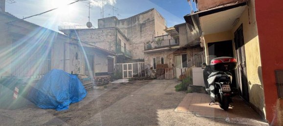 1-Zimmer Gewerbliche Immobilie in Pomigliano d'Arco, Italy, Nr. 25374 5