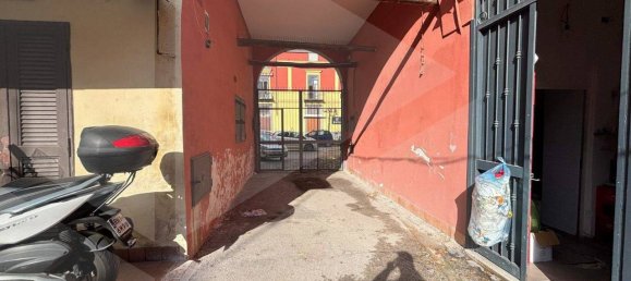 1-Zimmer Gewerbliche Immobilie in Pomigliano d'Arco, Italy, Nr. 25374 4