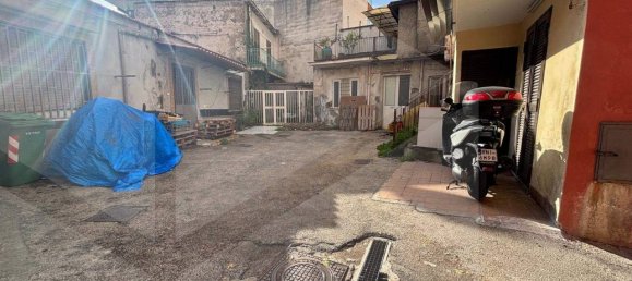 1-Zimmer Gewerbliche Immobilie in Pomigliano d'Arco, Italy, Nr. 25374 2