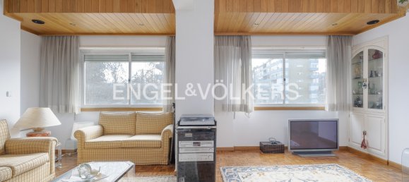 2 bedrooms Apartment in Lisbon, Portugal No. 12595 13