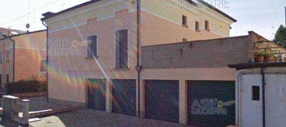 Квартира с 2 комнатами в Мирандола, Италия № 68811 14