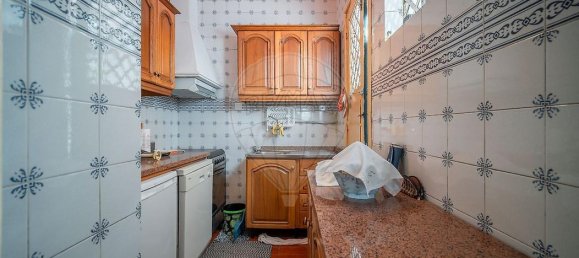 2 bedrooms House in Porto, Portugal No. 41877 2