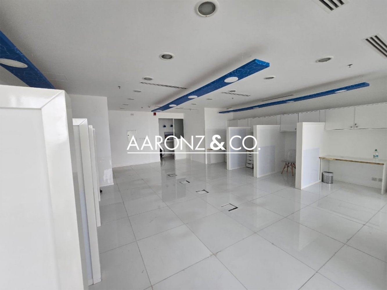 100m² Office in Business Bay, UAE No. 123898