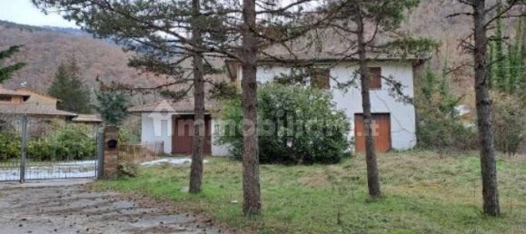 Коммерческая недвижимость с 5 комнатами в Гвальдо Тадино, Италия № 350698 17