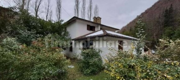 Коммерческая недвижимость с 5 комнатами в Гвальдо Тадино, Италия № 350698 16