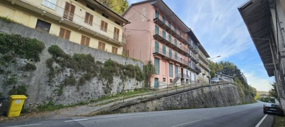 4 rooms Apartment in Valdilana, Italy No. 198591 13