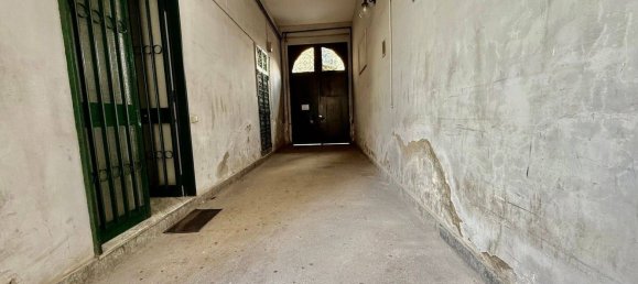 Apartamento de 2 dormitorios en Casoria, Italy No. 327083 4